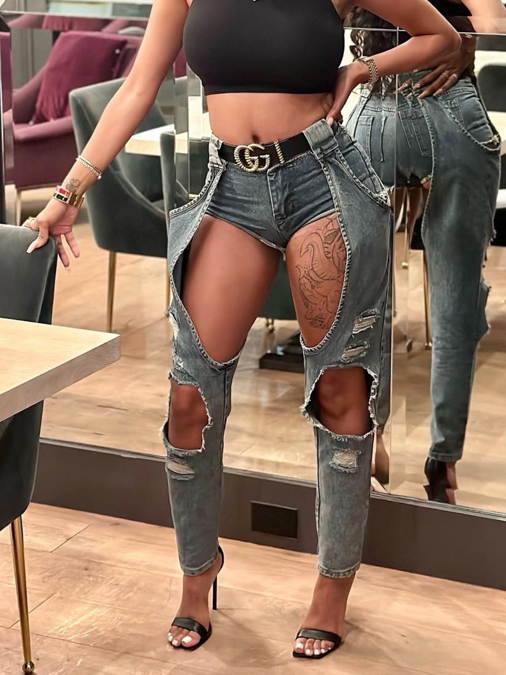 Distressed Denim Cut-Out Women Jeans - Washed Blue